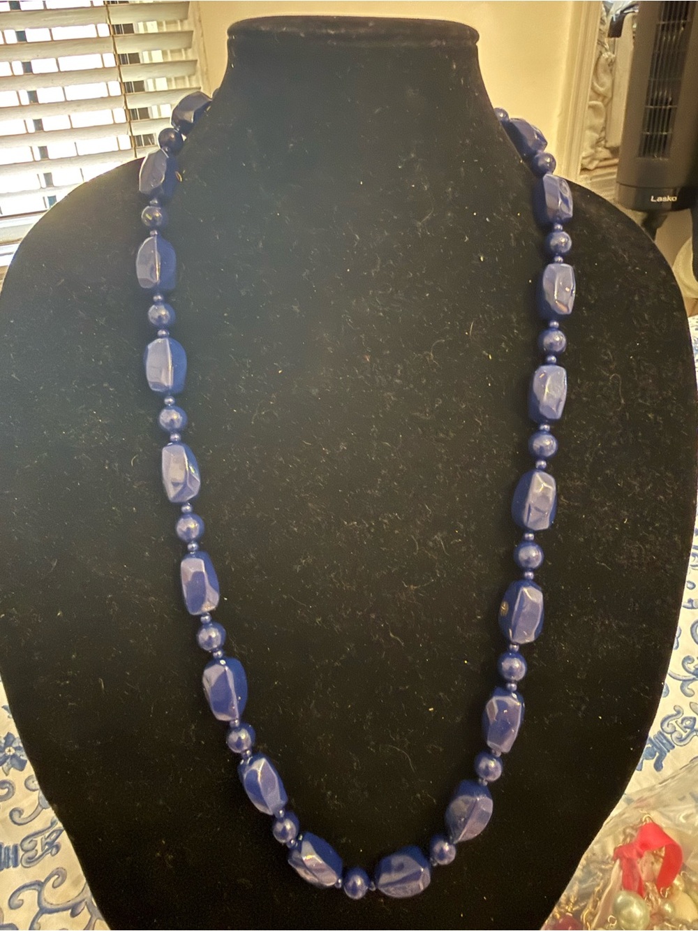 Blue Beaded Necklace - Unbranded Elegant Statement Jewelry